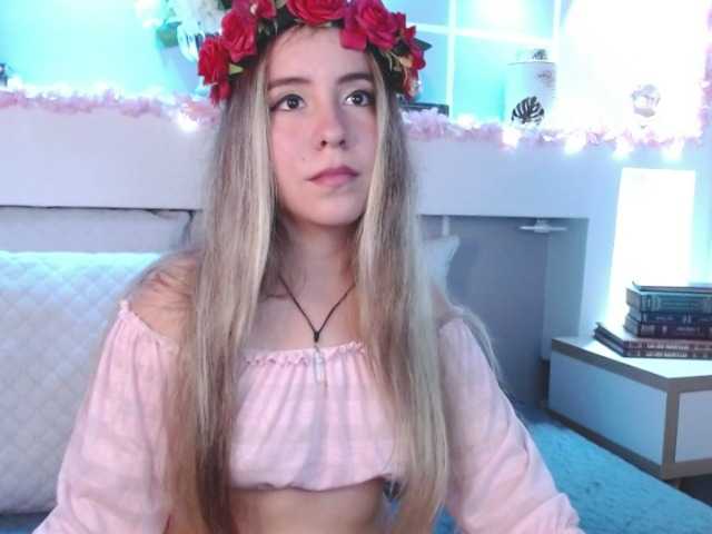 Екранни снимки на излъчване CiaraWatson