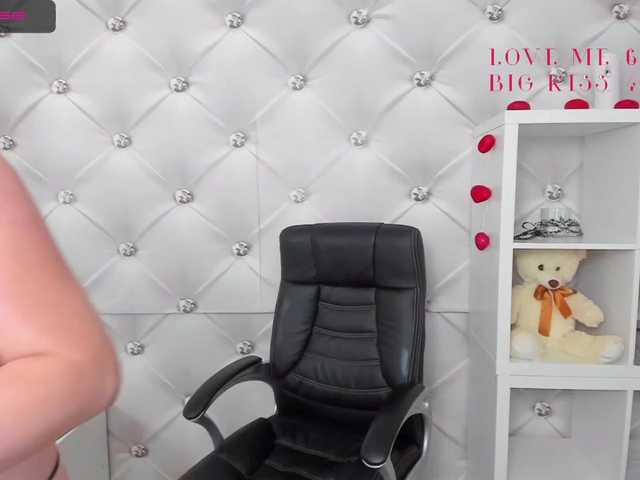 Снимки CindySpencer #bbw Lets make oil show at goal!!