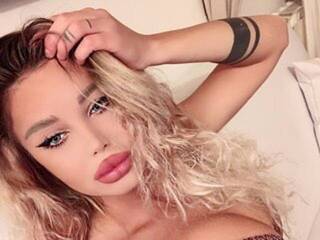 Еротичен видео чат clickmee