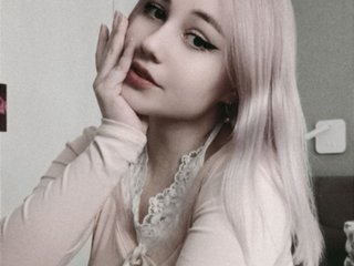 Еротичен видео чат CloutMama