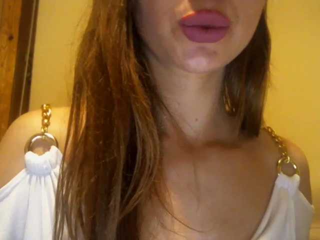 Екранни снимки на излъчване CocoMademoise