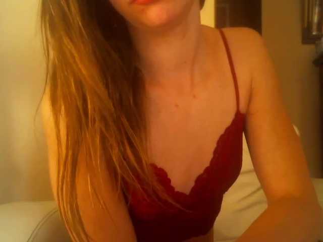 Екранни снимки на излъчване CocoMademoise