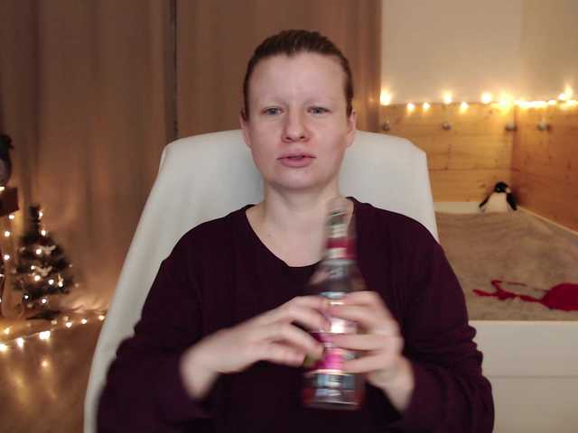 Снимки Coconut_Legs strip me out this outfit. nude goal! 1111 tkvibrator on clit then sucking toy