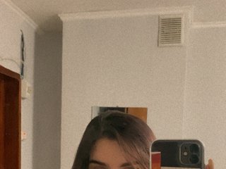 Еротичен видео чат Connie-Elly