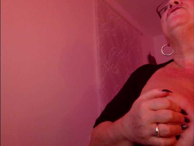 Снимки Connyat99 Make Mistress Conny happy with the vibration 201 ultra high kiss tits flash 80 tips guys kiss only german here B-DAY kiss