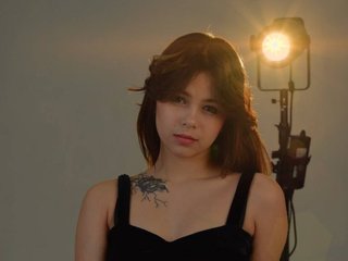 Еротичен видео чат CoralineJones
