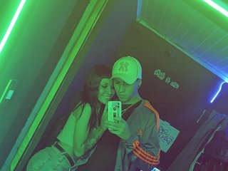 Еротичен видео чат couple-2533