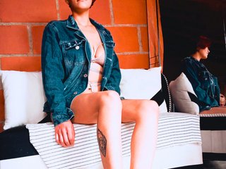 Еротичен видео чат CrystalStarX