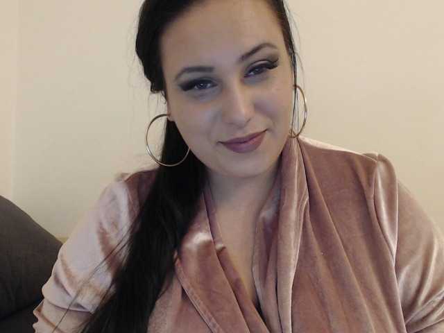 Снимки curvyella93 welcome to the room where all dreams can come true. ask correctly and it will be given .lovense on