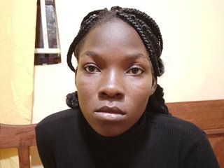 Еротичен видео чат Cute-Ebony