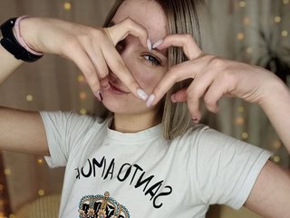 Еротичен видео чат CyrilaPuff