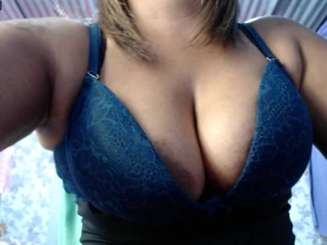 Снимки Dahian-Diamod hey♥ come to play♥ hru? #milf #ebony #mommy #latina #mature♥♥♥