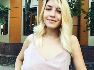Еротичен видео чат Dahlia-Violet