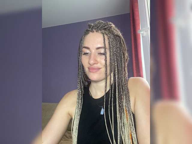 Екранни снимки на излъчване KaroLine_mua