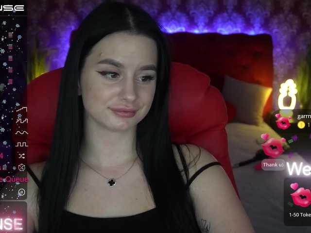 Екранни снимки на излъчване DaniraFlores