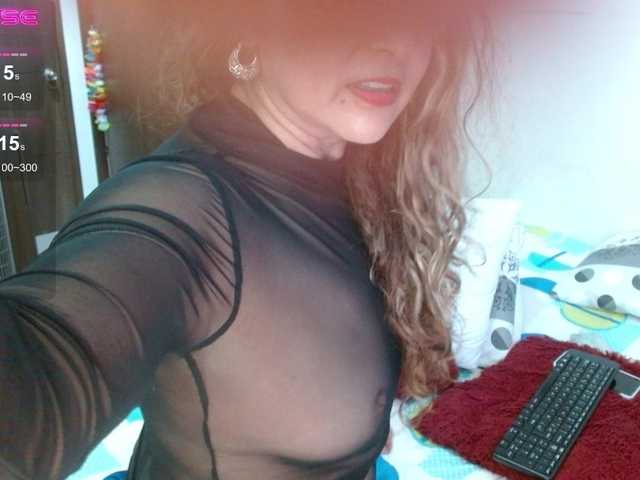 Снимки DannyXXXmom Hola chicos me gustan los hombres divertidos y con buen sentido del humor, donde pueda conectar y poder pasar un momento espectacular juntos.. sin tantas preguntas y mas accionHello guys, I like funny men with a good sense of humor,