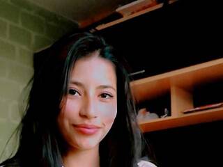 Еротичен видео чат danycinnamon