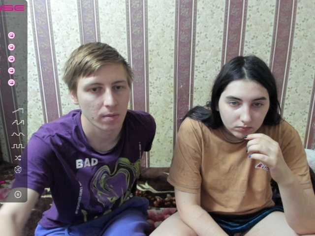 Снимки Evily_Darien W're Evily and Darien. Welcome to our room! #new #couple #lovense