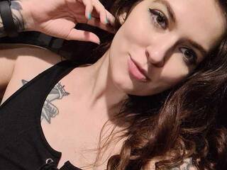 Еротичен видео чат darkelements