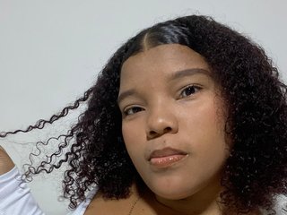 Еротичен видео чат DayanRoux