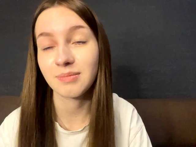 Екранни снимки на излъчване DeberaWarsham