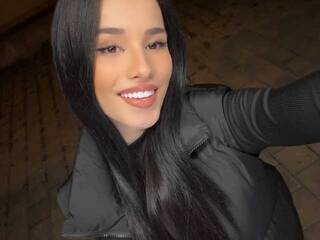 Еротичен видео чат DeeaLexa