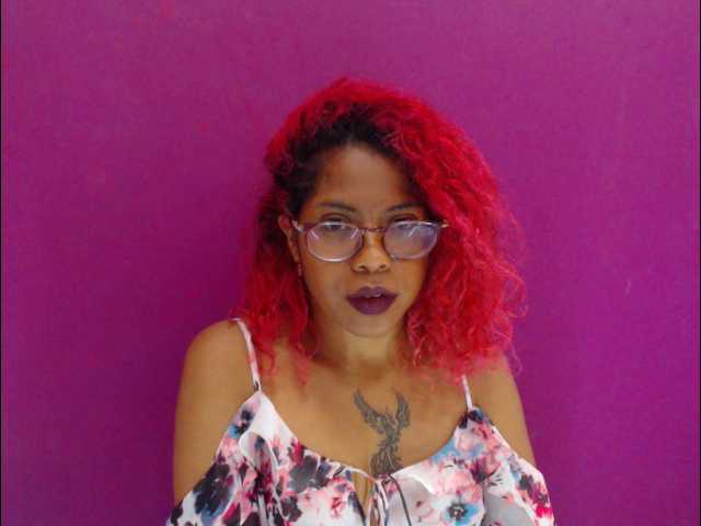 Екранни снимки на излъчване DeepMishu