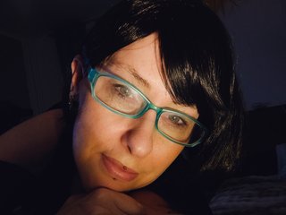 Еротичен видео чат Denise79