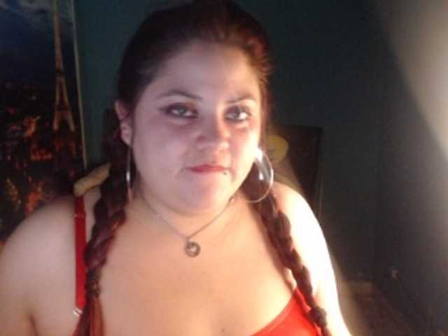 Екранни снимки на излъчване DevilryKatty