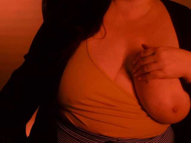 Екранни снимки на излъчване DianaSexxx