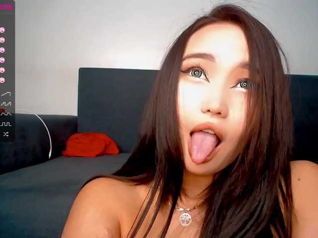 Снимки DinaLizz Good evening Guys! Make me cum with your tips! ( ◡‿◡ ) ❤️ PVT WELCOME Flash(Boobs-50/Pussy-60) #asian #teen #new #18 #lovense #bigass #tits #pussy #dance #horny #fetish #sexy #feet