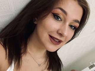 Еротичен видео чат Disha-Lee