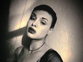 Еротичен видео чат Dita-Jung