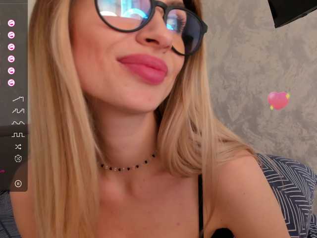 Екранни снимки на излъчване babepoli