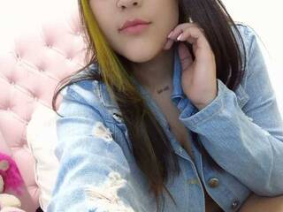 Еротичен видео чат dixie-fox