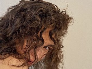 Еротичен видео чат Dominica-Sweety