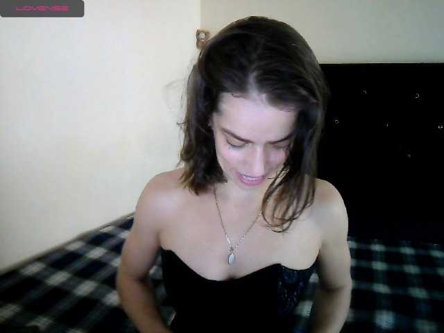 Екранни снимки на излъчване Dominitrix666