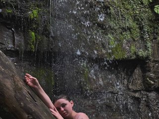 Еротичен видео чат DomoniqueEdnie