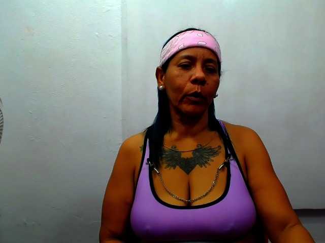 Екранни снимки на излъчване dulcecandyx