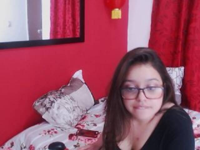 Екранни снимки на излъчване Dulcelila