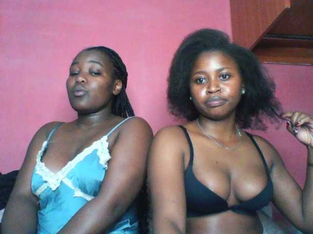 Екранни снимки на излъчване EboniesBelle