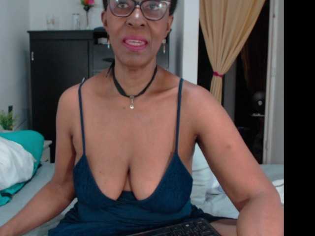 Екранни снимки на излъчване ebonymilf