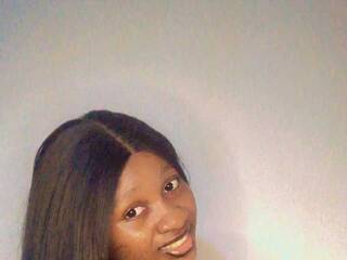 Еротичен видео чат Ebonypetiti