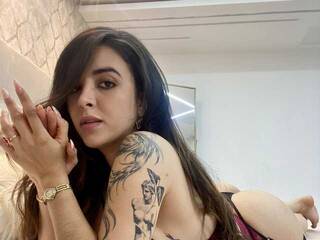 Еротичен видео чат EffyRoses