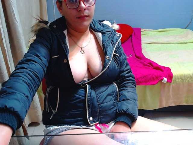 Снимки electrahorny #hornypussy #GoalMasturbation #sexyhot #livetouch #cum #latina