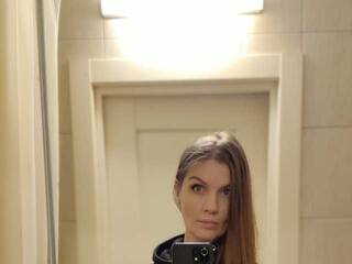 Еротичен видео чат ElieArt