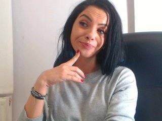 Снимки ElisabethDiaz Hello guys welcome in my room , the lush is in a special place ;) . if u like me tip 10 tk , if u kiss me tip 20 , if u want to see me neked tip 250 tk :*:*