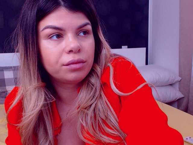 Екранни снимки на излъчване EliseTyler