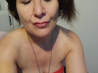 Еротичен видео чат ElitalianMilf