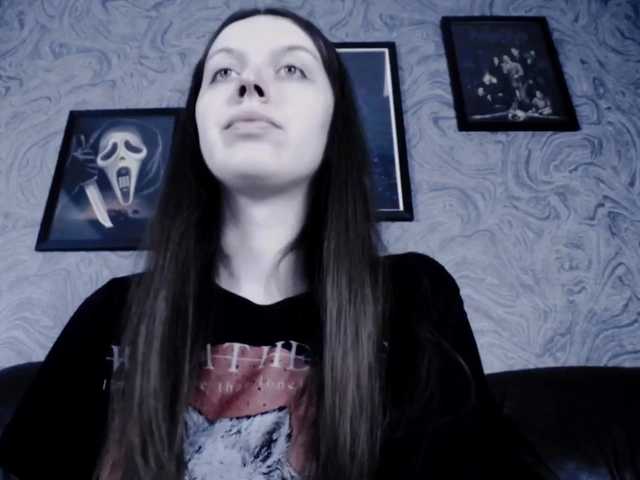 Екранни снимки на излъчване EllaDark